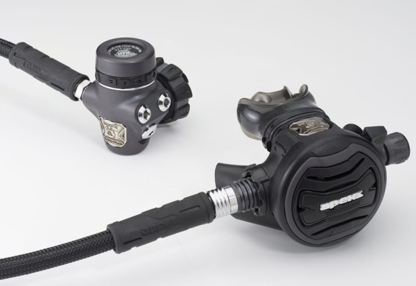 Apeks Regulátor XTX200 + FSR5 DIN Tungsten